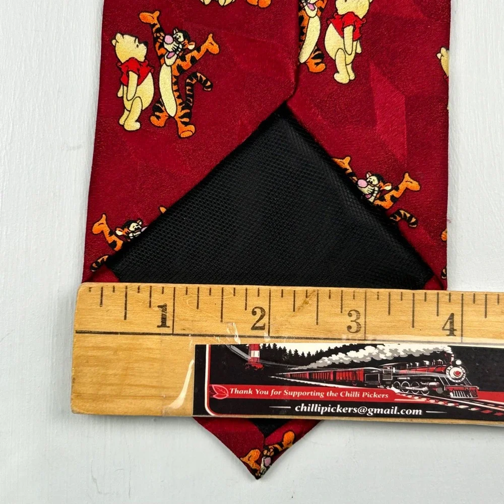 Disney Pooh 100 Acre Collection Silk Tie Red Winnie the Pooh Tigger MBP Corp